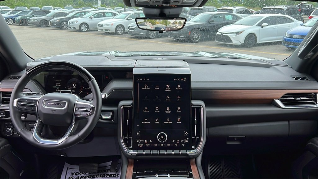 Used 2025 GMC Yukon Denali image 14