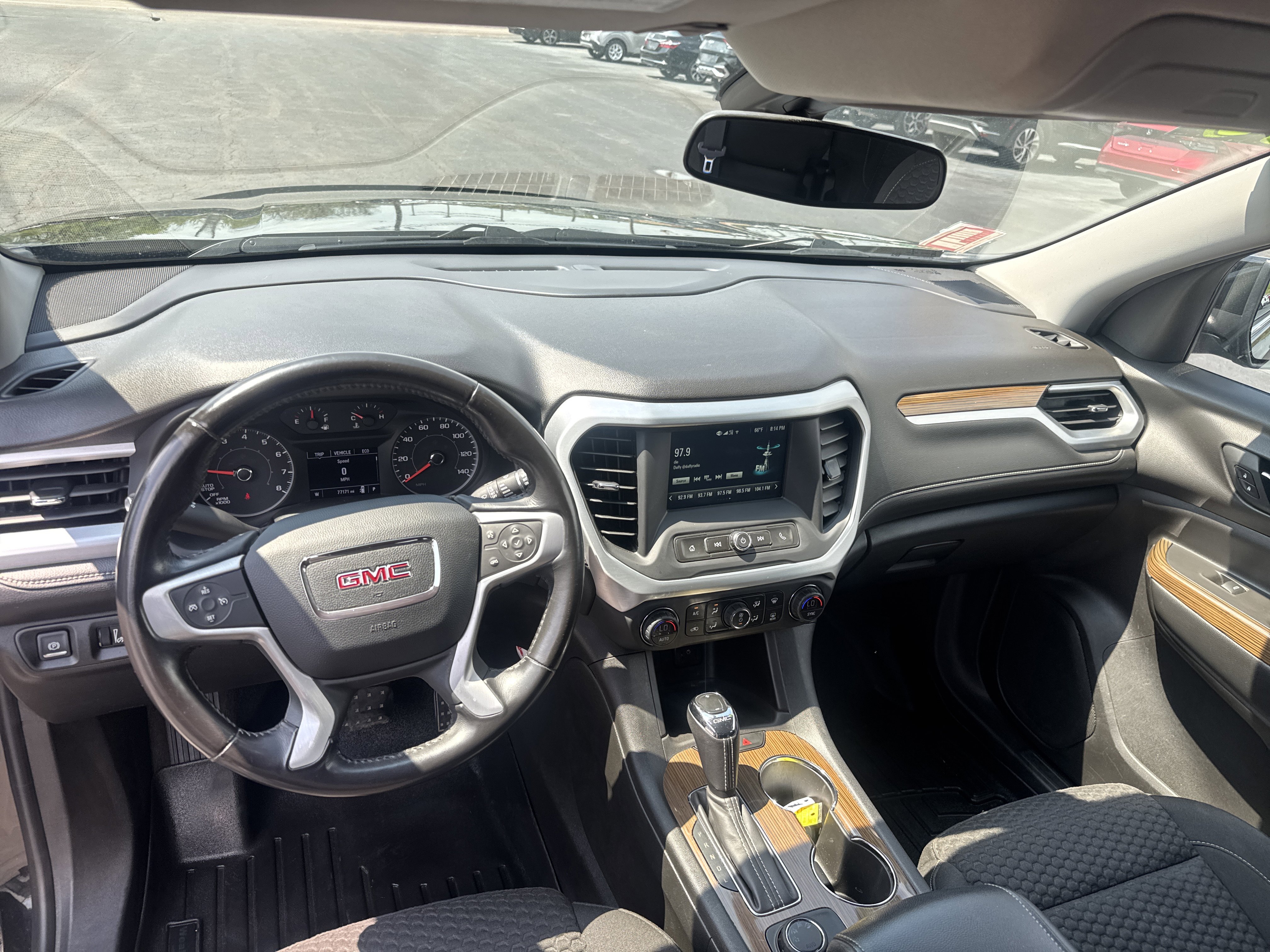 Used 2019 GMC Acadia SLE AWD/4WD image 15