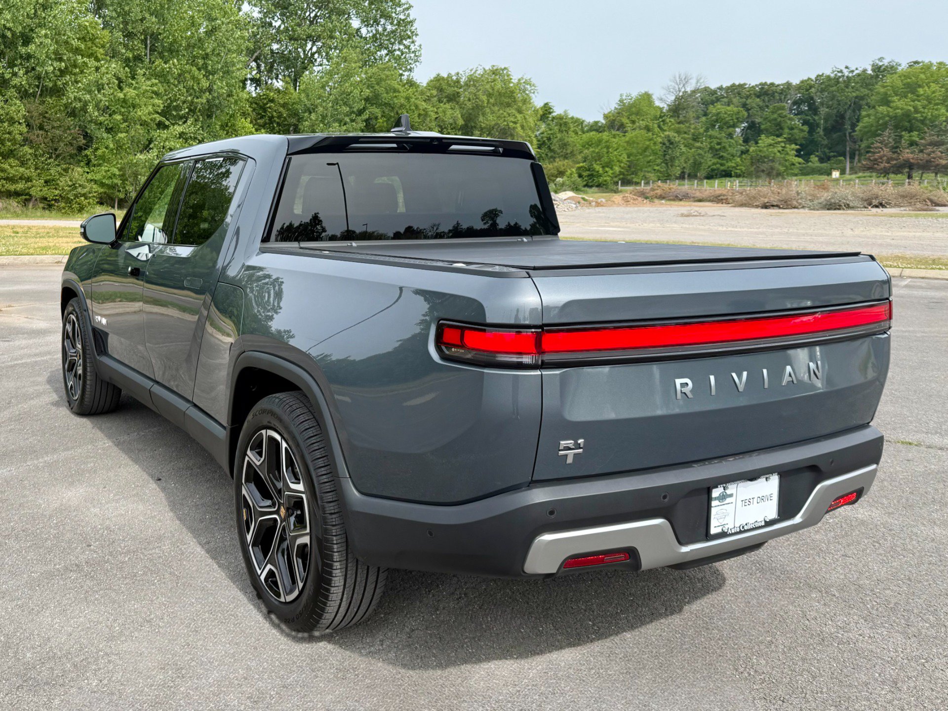 Used 2024 Rivian R1T Adventure AWD/4WD image 6