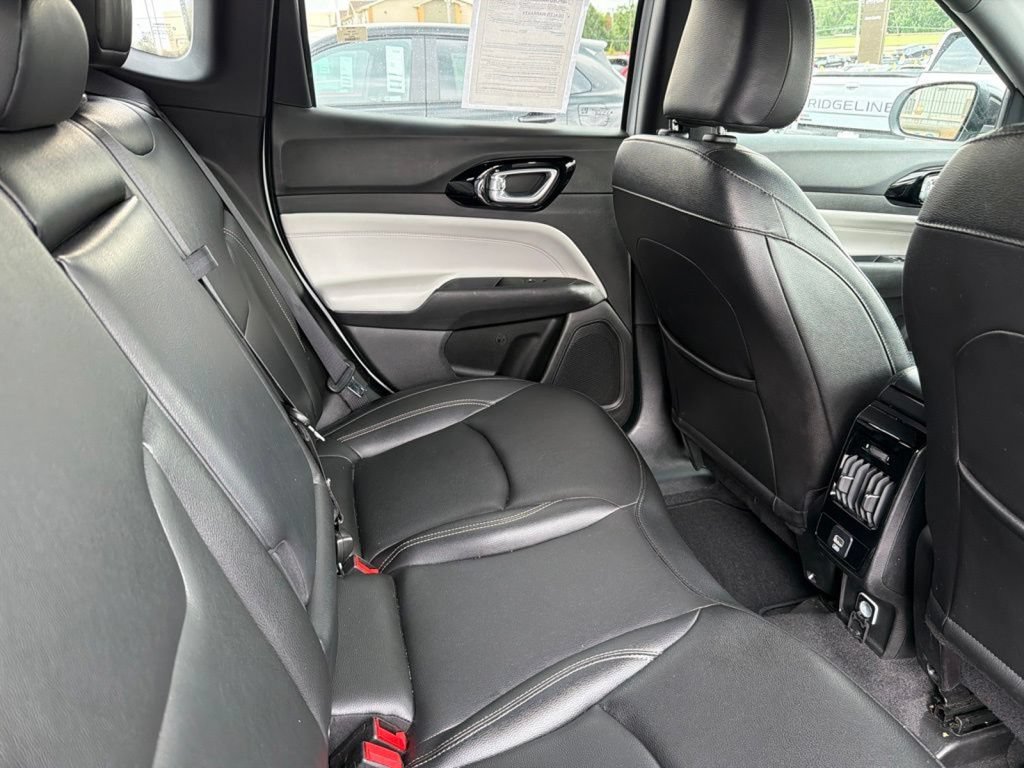 Used 2025 Jeep Compass Limited AWD/4WD image 13