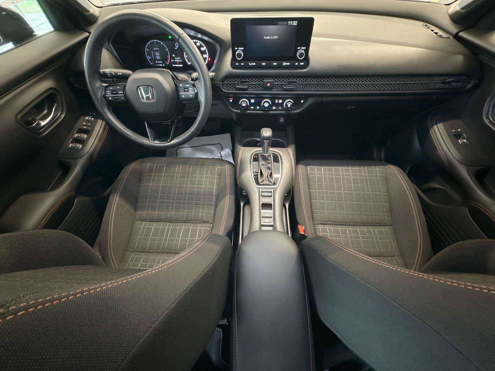 Used 2025 Honda HR-V Sport image 21