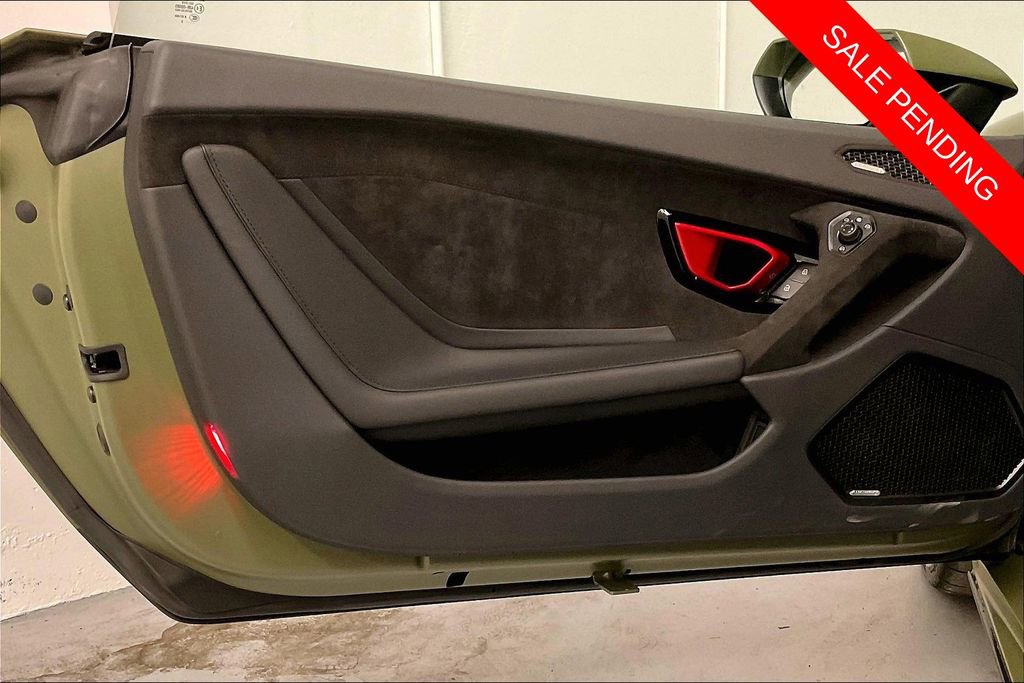Used 2023 Lamborghini Huracan Tecnica image 19