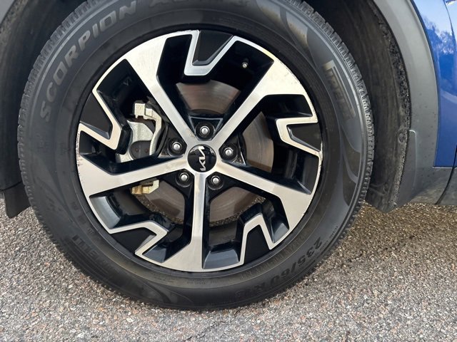 Used 2024 Kia Sportage EX image 9