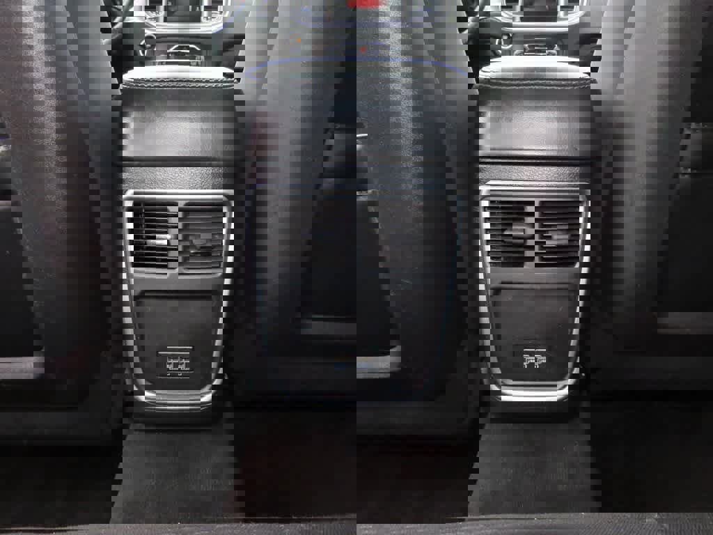 Used 2015 Dodge Charger SE image 21