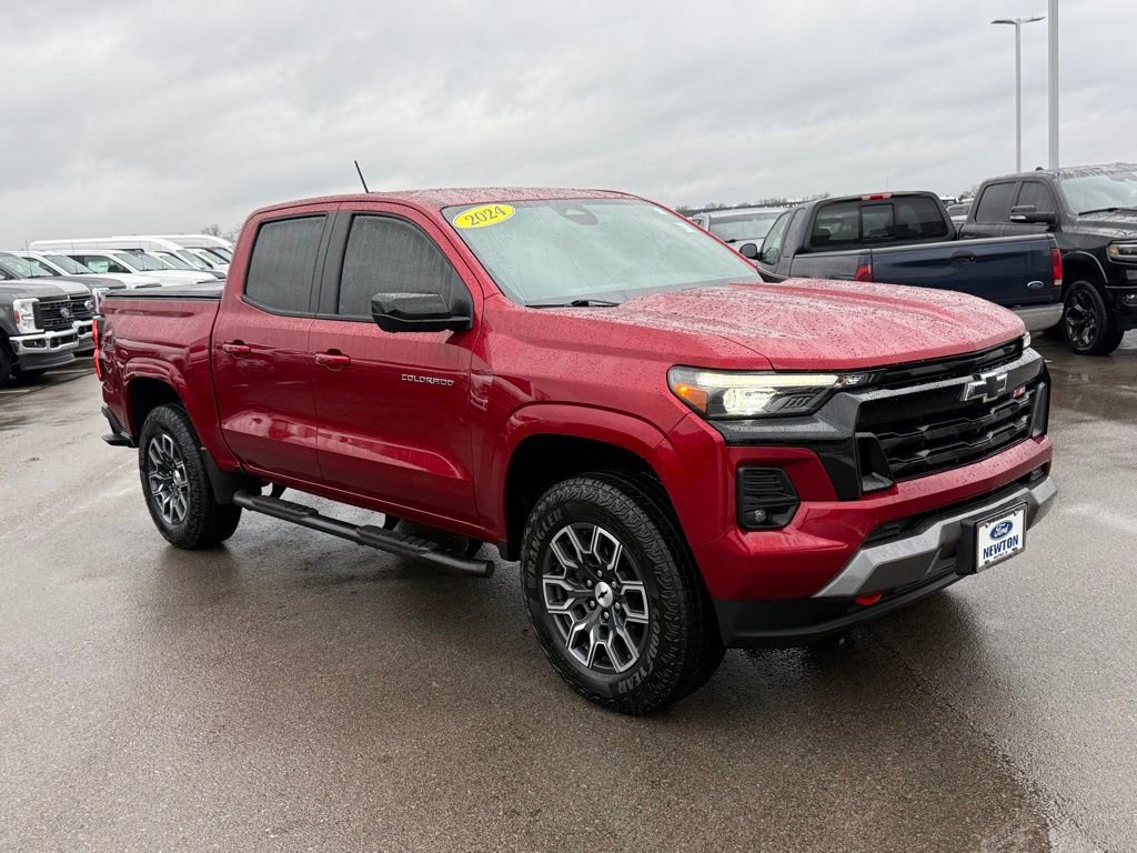 Used 2024 Chevrolet Colorado Z71 w/ Z71 Convenience Package 2 image 2
