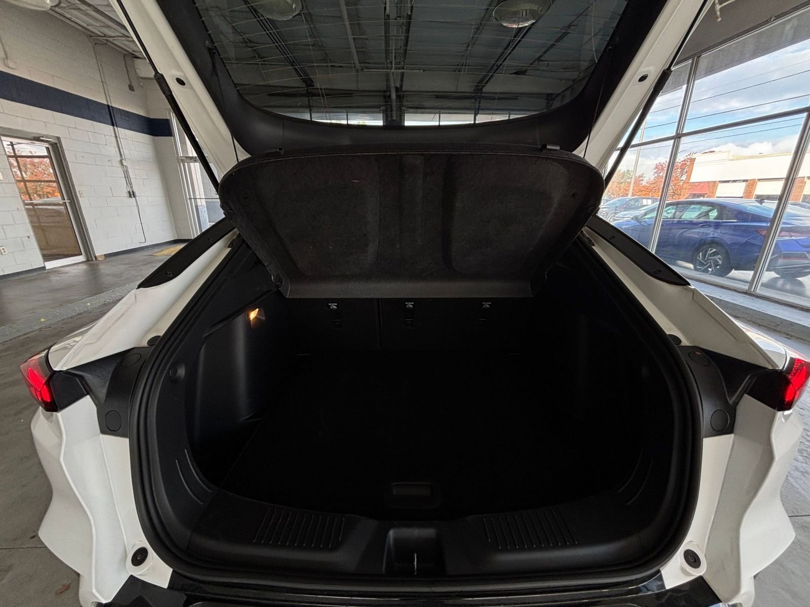 Used 2025 Buick Envista Sport Touring image 30