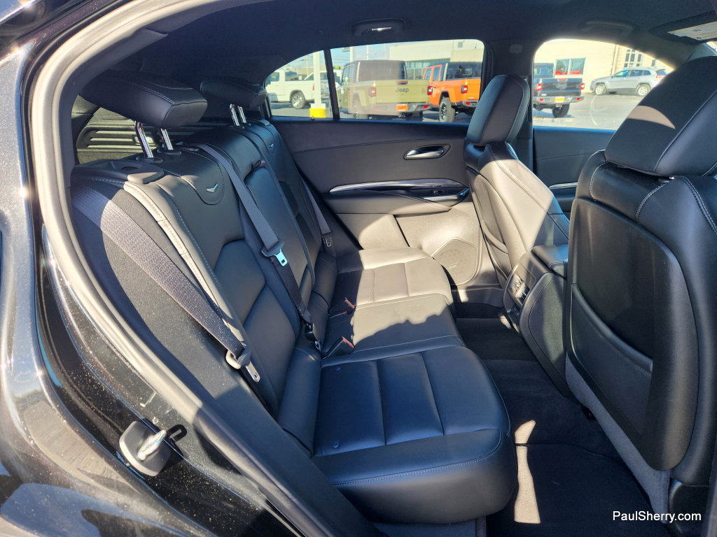 Used 2023 Cadillac XT4 Luxury w/ Driver Awareness Package AWD/4WD image 39