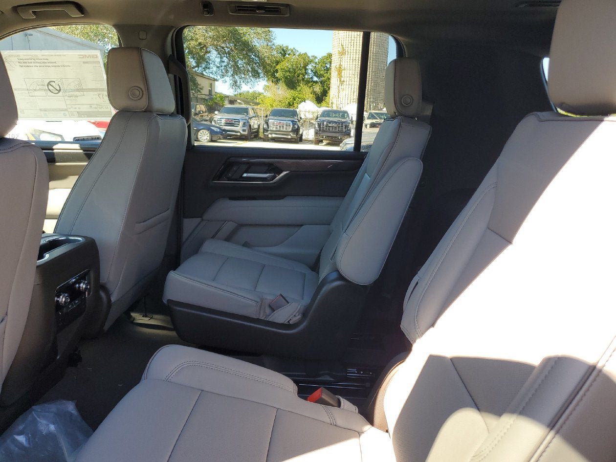 New 2027 GMC Yukon XL Elevation w/ Elevation Preferred Package RWD image 11
