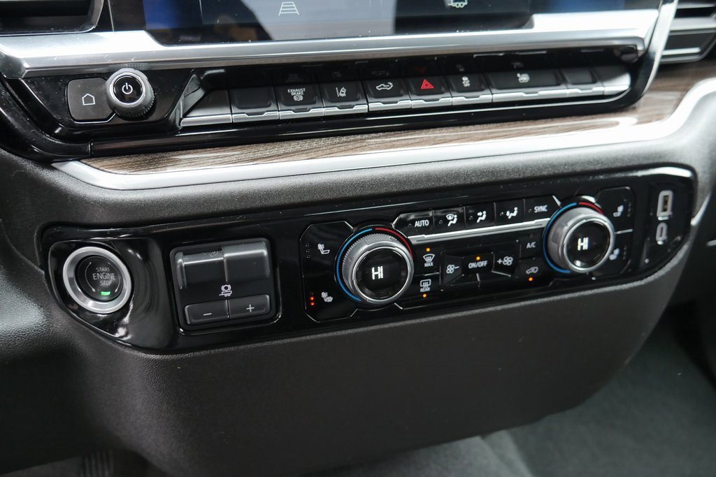 Used 2025 Chevrolet Silverado 2500 LT w/ Convenience Package image 18