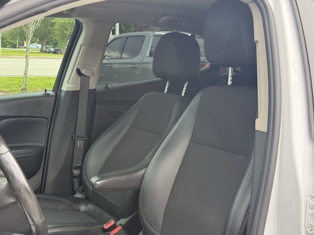 Used 2022 Buick Encore Preferred w/ Safety Package FWD image 16