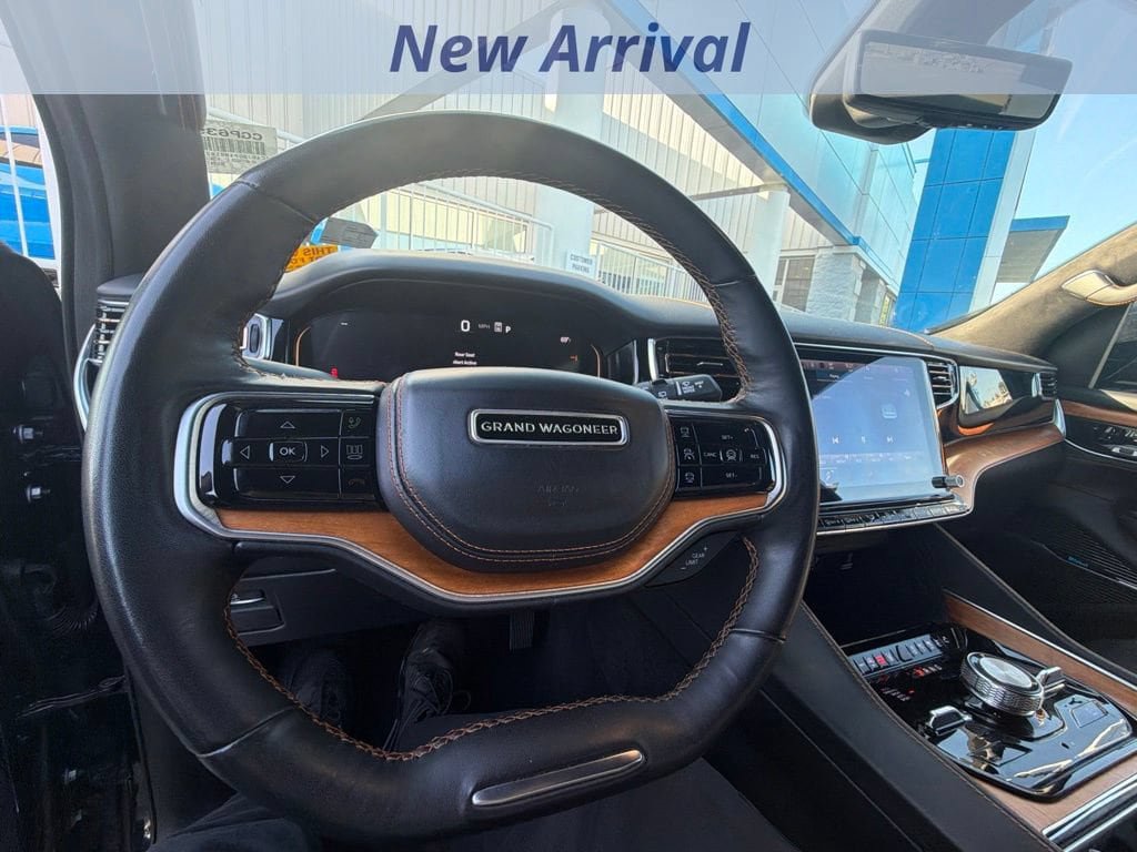 Used 2024 Jeep Grand Wagoneer L Series III AWD/4WD image 11