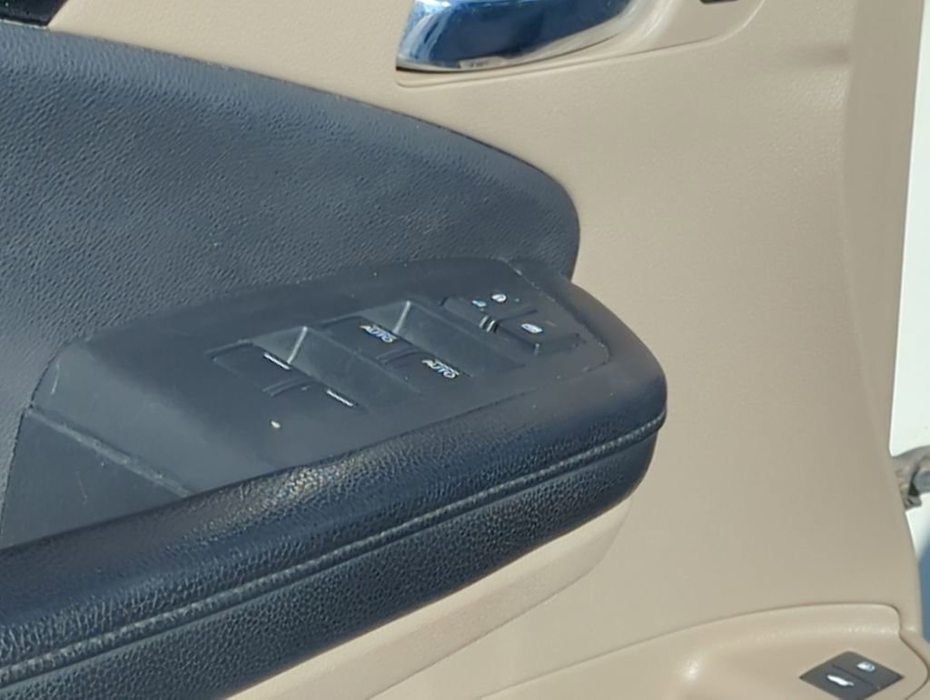 Used 2016 Honda Pilot Touring image 23