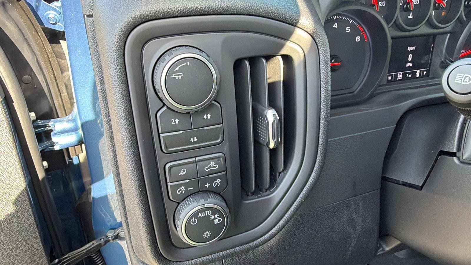 New 2026 Chevrolet Silverado 2500 Custom w/ Custom Value Package AWD/4WD image 13