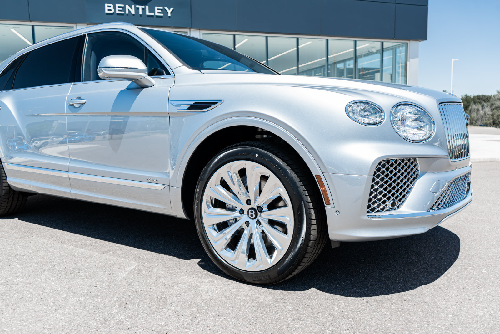New 2026 Bentley Bentayga Extended Wheelbase AWD/4WD image 19