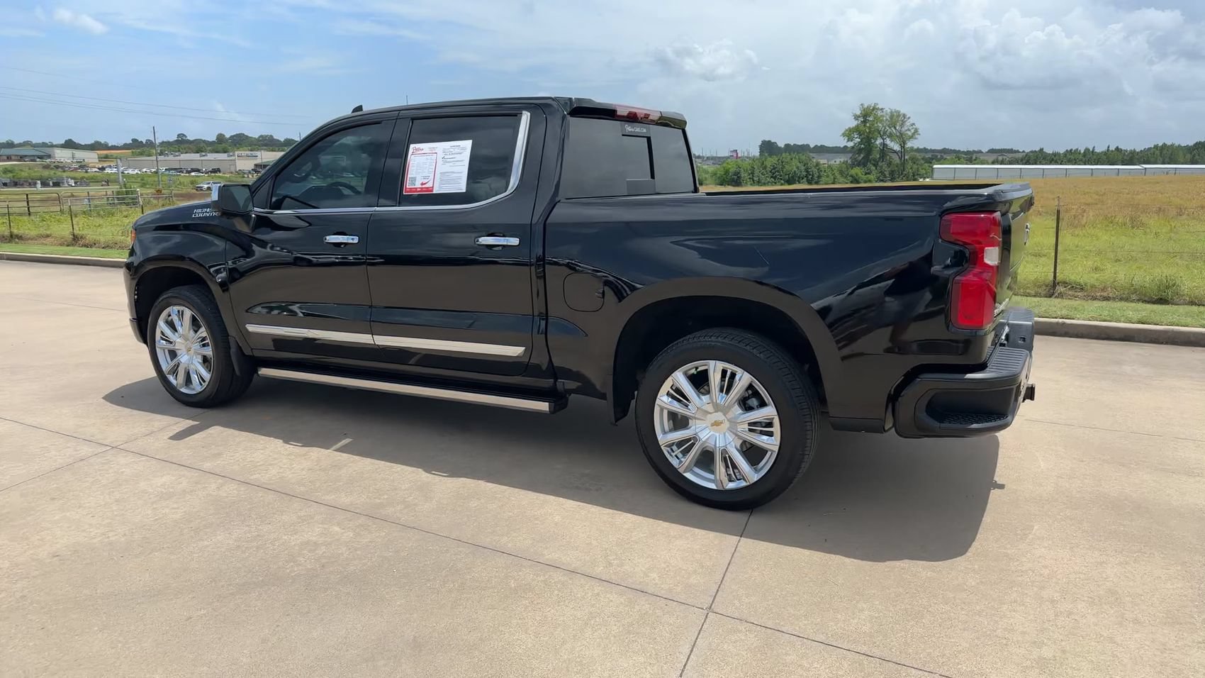 Used 2026 Chevrolet Silverado 1500 High Country AWD/4WD image 7