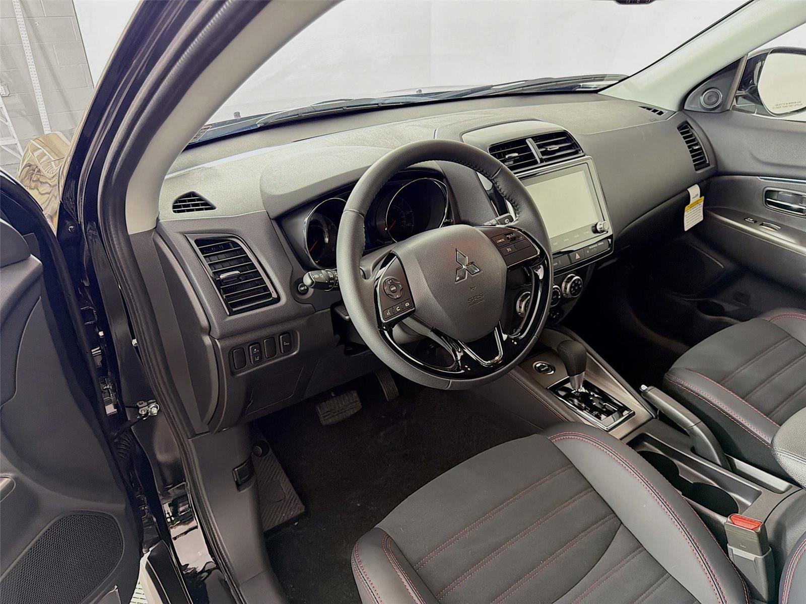 New 2026 Mitsubishi Outlander Sport SE image 9