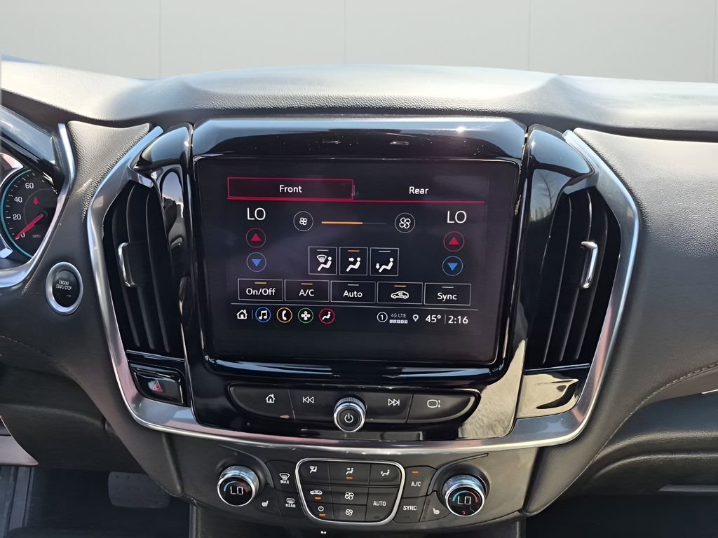 Used 2023 Chevrolet Traverse LT AWD/4WD image 39