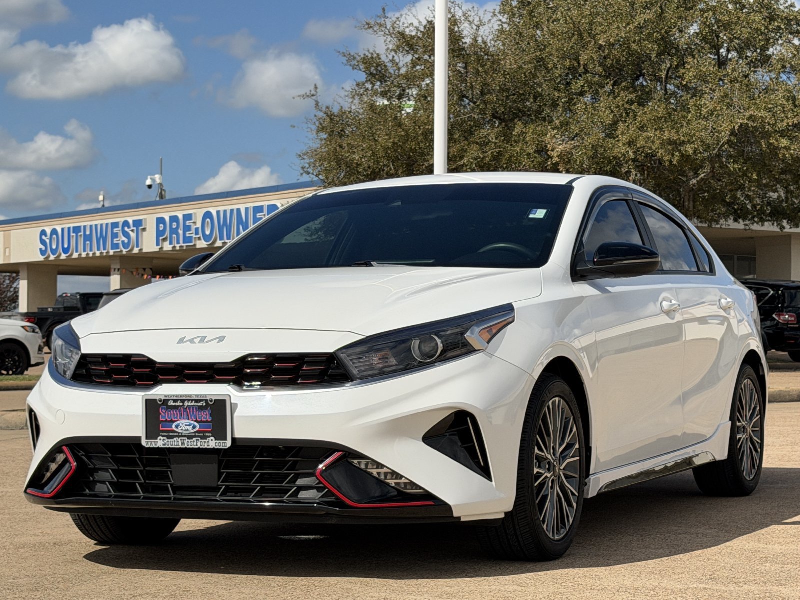 Used 2024 Kia Forte GT-Line FWD image 8