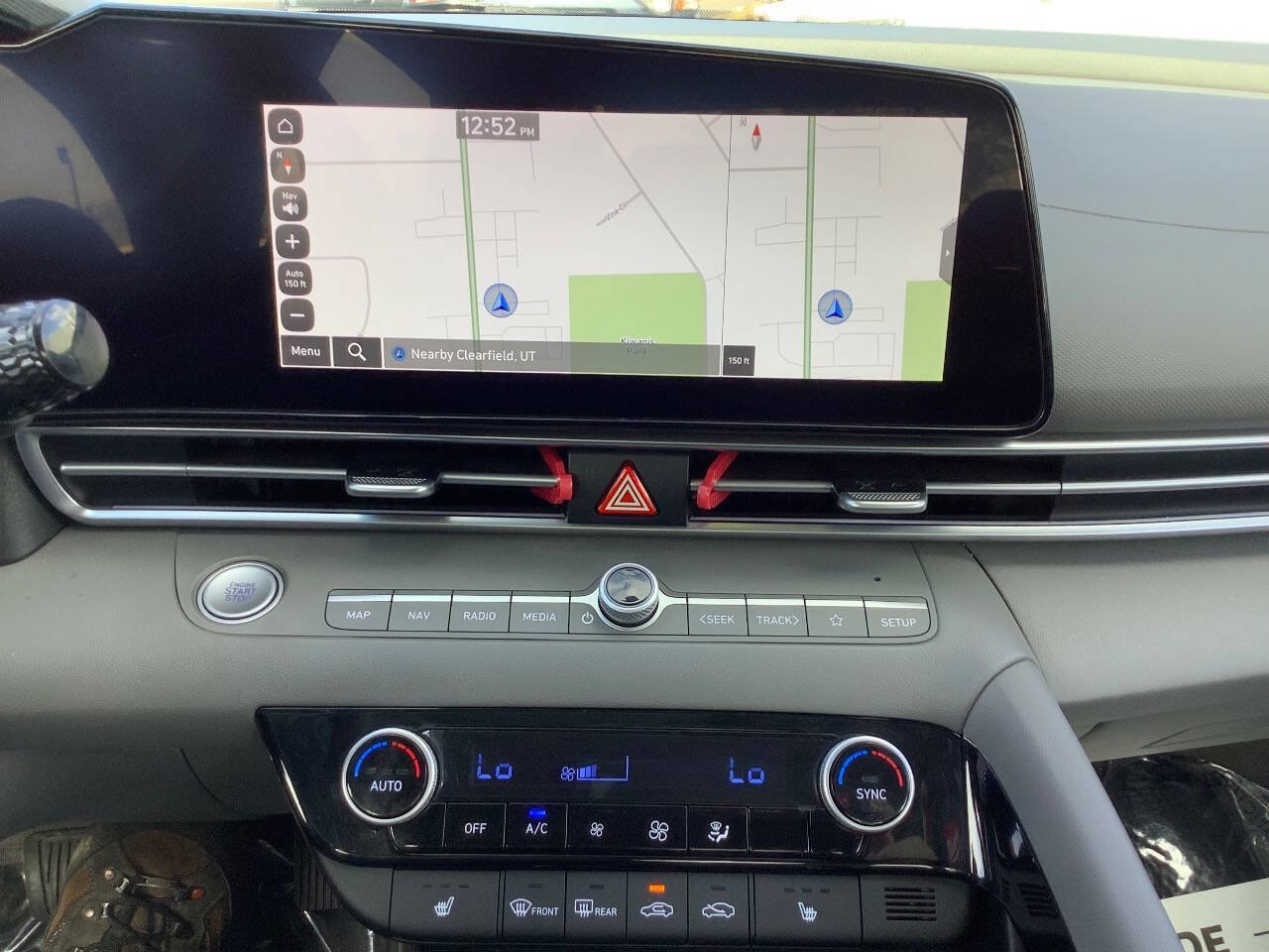 Used 2025 Hyundai Elantra SEL FWD image 33