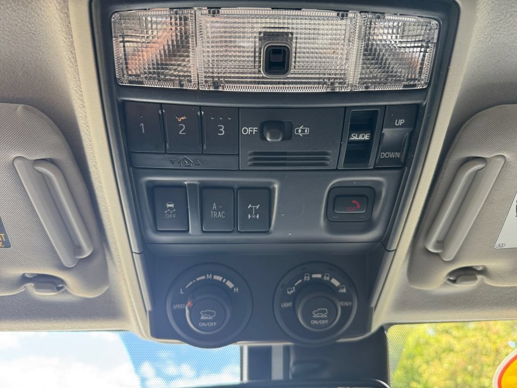 Used 2024 Toyota 4Runner TRD Off-Road Premium w/ Off Road Premium Plus Package AWD/4WD image 25