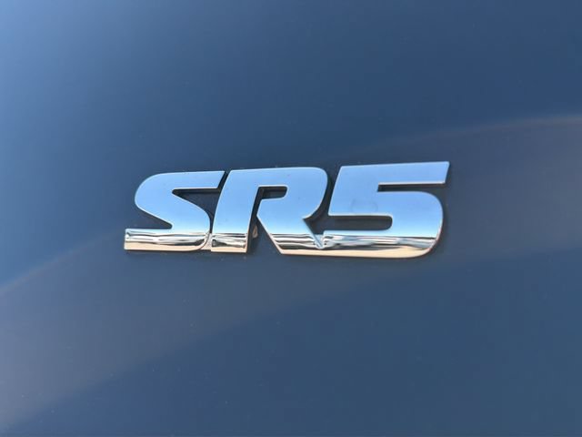 Used 2019 Toyota 4Runner SR5 AWD/4WD image 35
