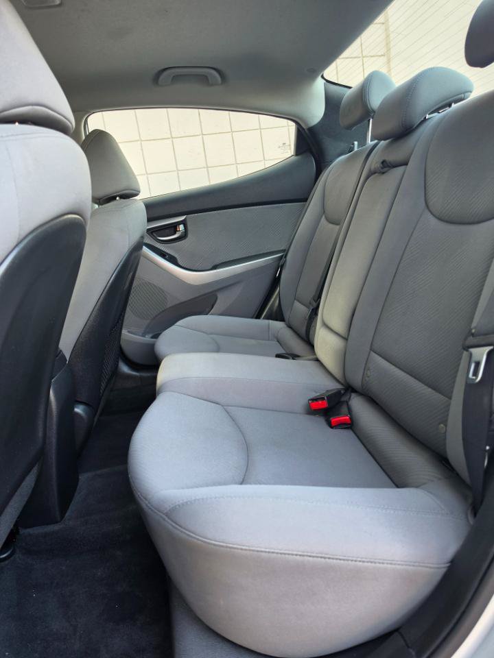 Used 2013 Hyundai Elantra GLS w/ Preferred Pkg FWD image 10