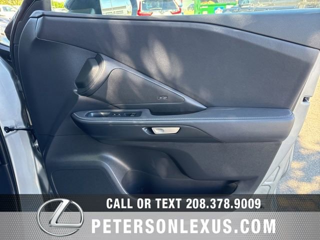 Used 2025 Lexus TX 500h AWD w/ Technology Package image 12