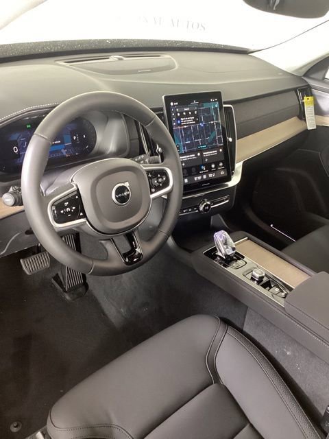 New 2026 Volvo XC90 B6 Plus w/ Protection Package Premier image 9