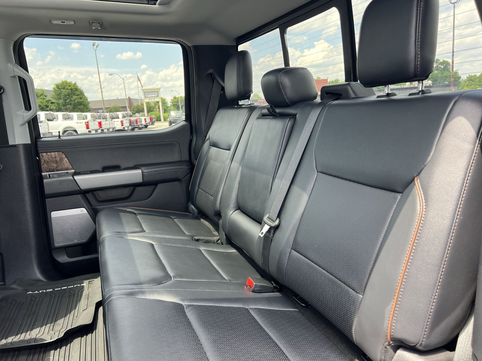 Certified 2025 Ford F350 Lariat w/ Lariat Ultimate Package AWD/4WD image 25