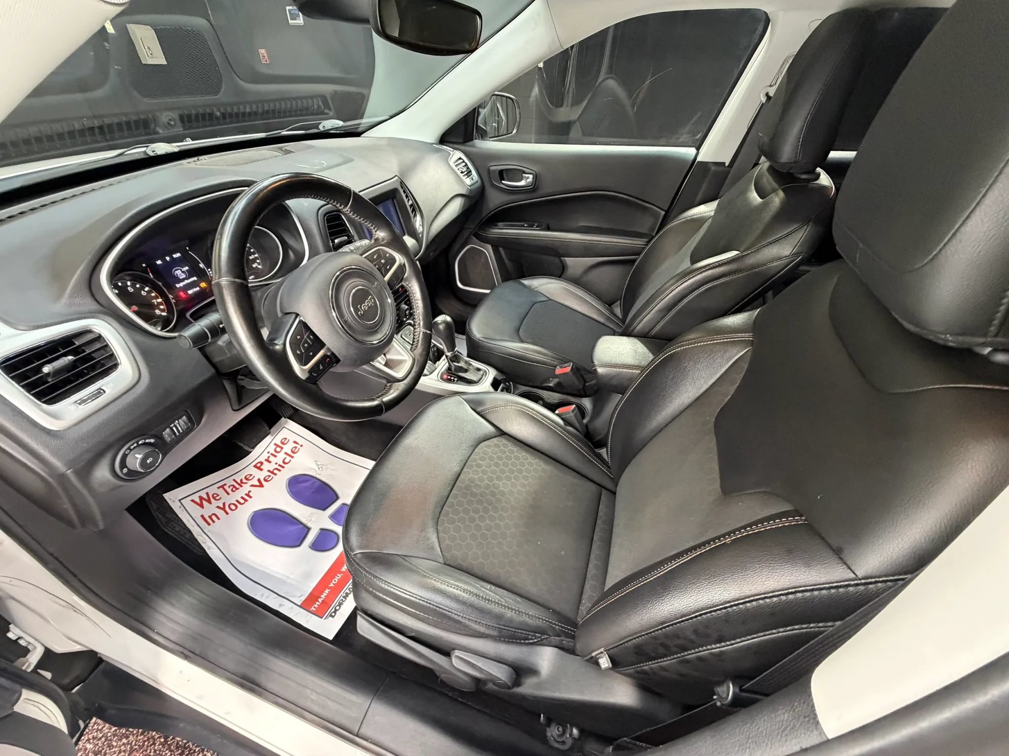 Used 2019 Jeep Compass Latitude w/ Cold Weather Group AWD/4WD image 13