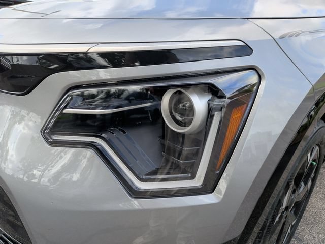 Used 2023 Kia Niro Wind w/ Wind Preserve Package FWD image 9