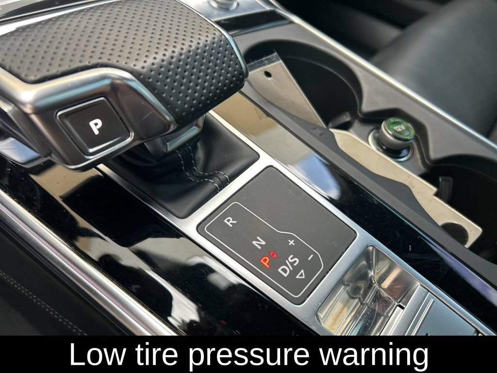 Used 2022 Audi RS 6 w/ Carbon Optic Package AWD/4WD image 9
