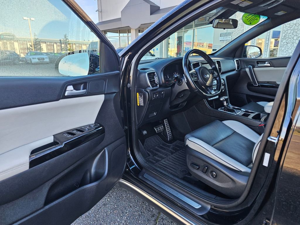 Used 2018 Kia Sportage EX w/ EX Sport Appearance Package image 16