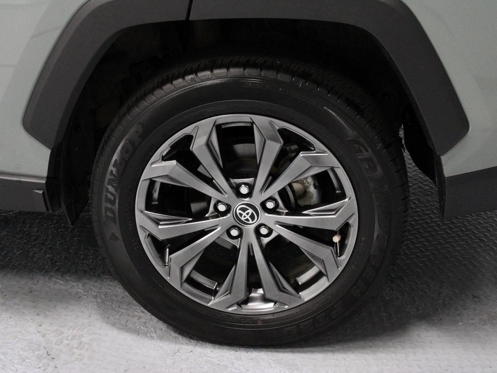 Used 2023 Toyota RAV4 XLE Premium AWD/4WD image 18