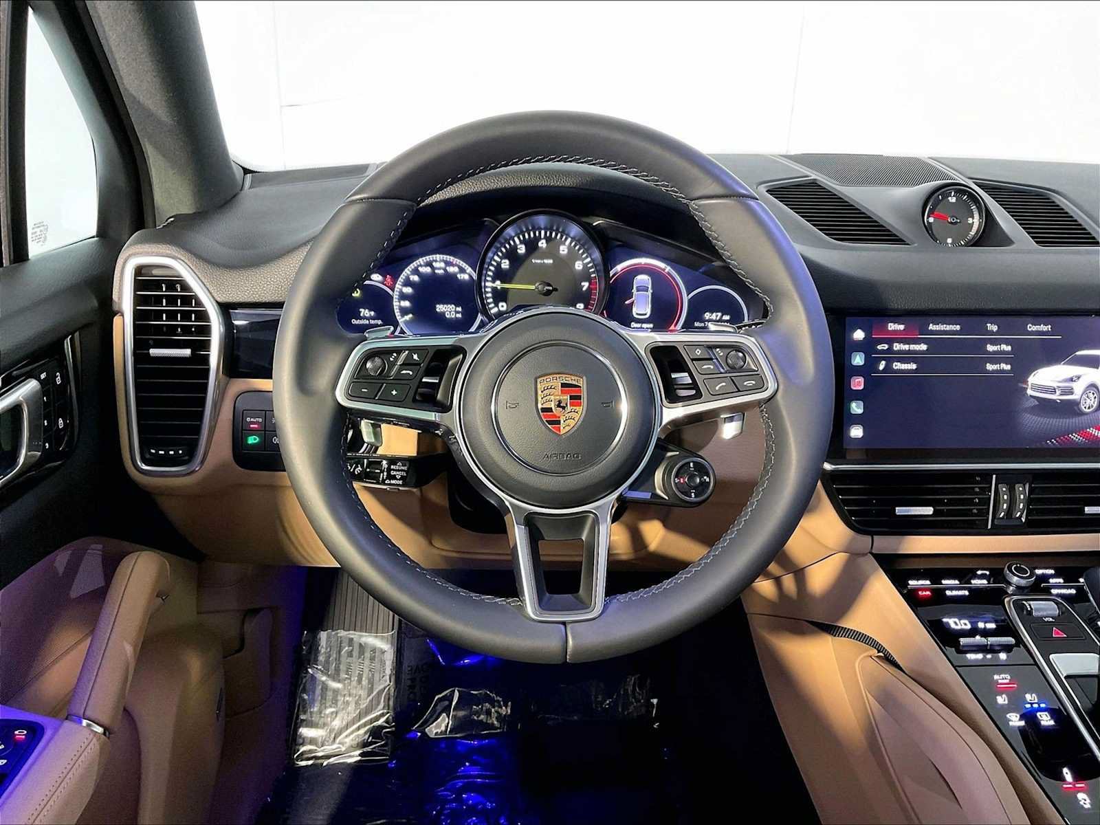 Certified 2023 Porsche Cayenne Platinum Edition AWD/4WD image 15