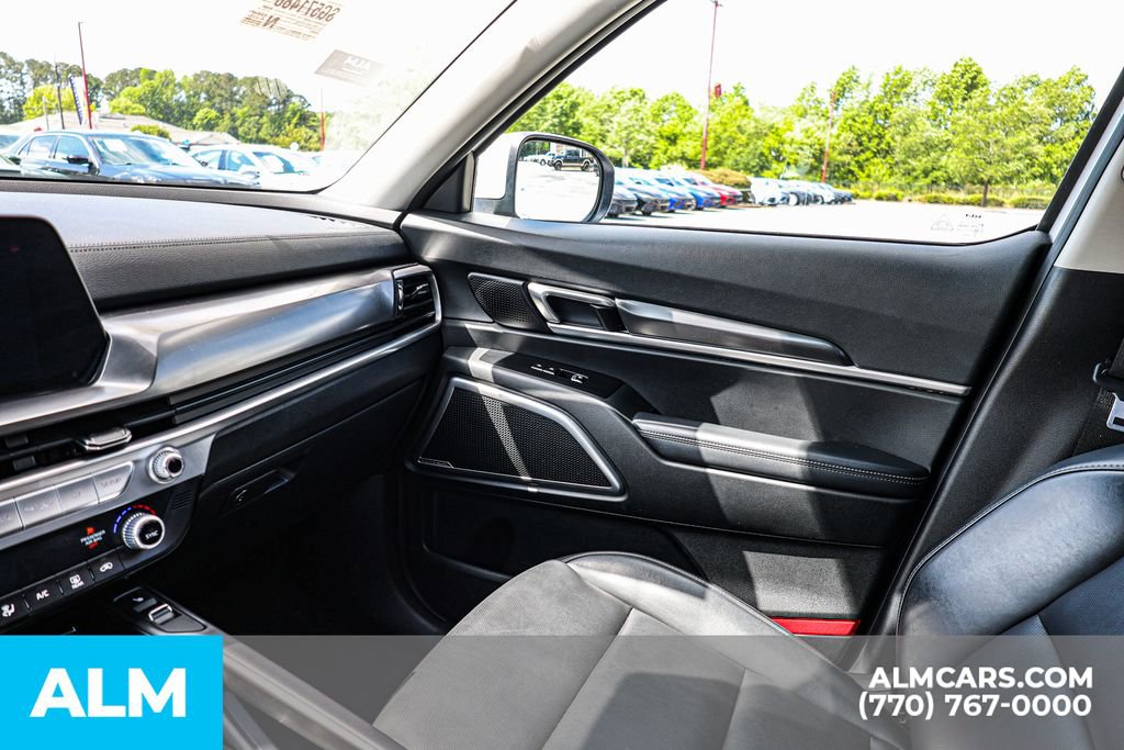 Used 2025 Kia Telluride S AWD/4WD image 51