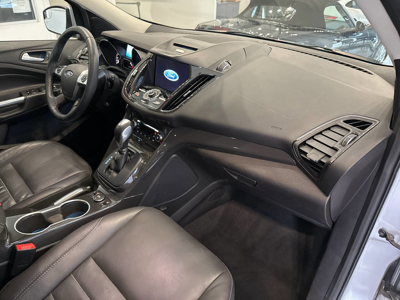 Used 2016 Ford Escape Titanium image 38