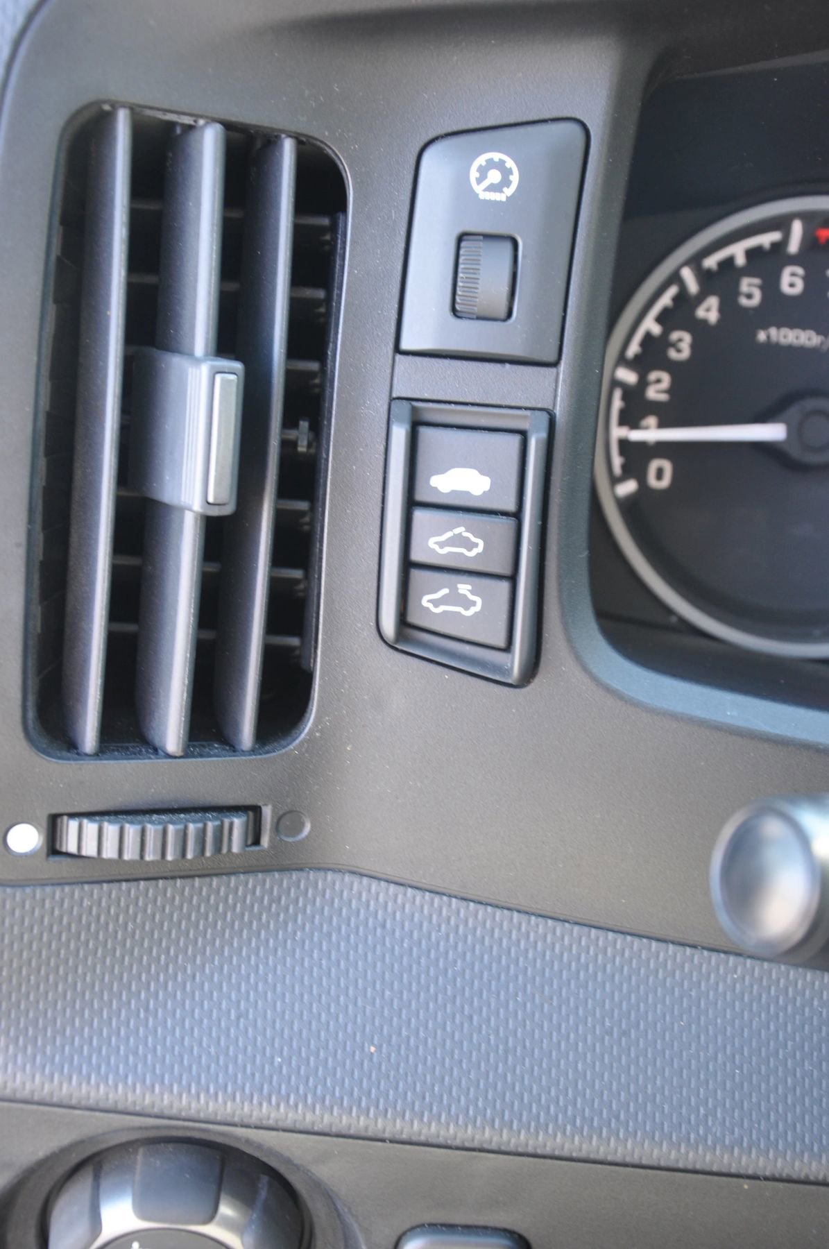 Used 2010 Honda Ridgeline RTL image 33