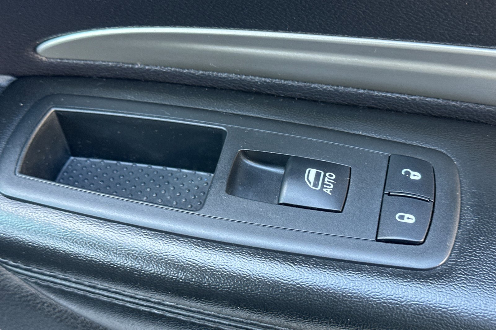 Used 2018 Dodge Durango SXT w/ Trailer Tow Group IV image 23