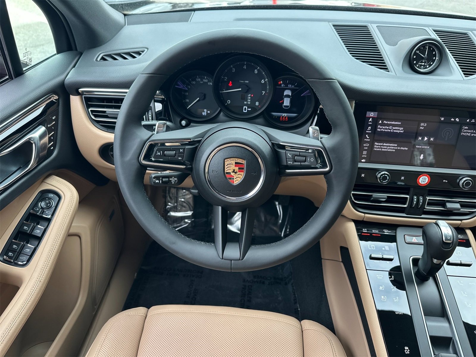 New 2026 Porsche Macan image 16