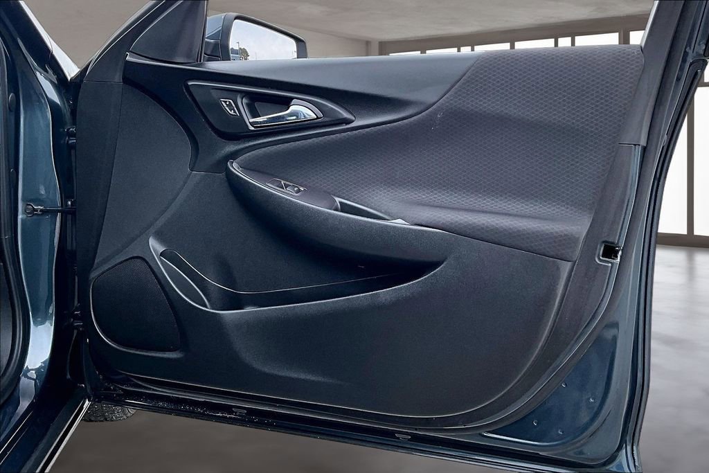 Used 2020 Chevrolet Malibu RS w/ LPO, Convenience Package 2 image 26