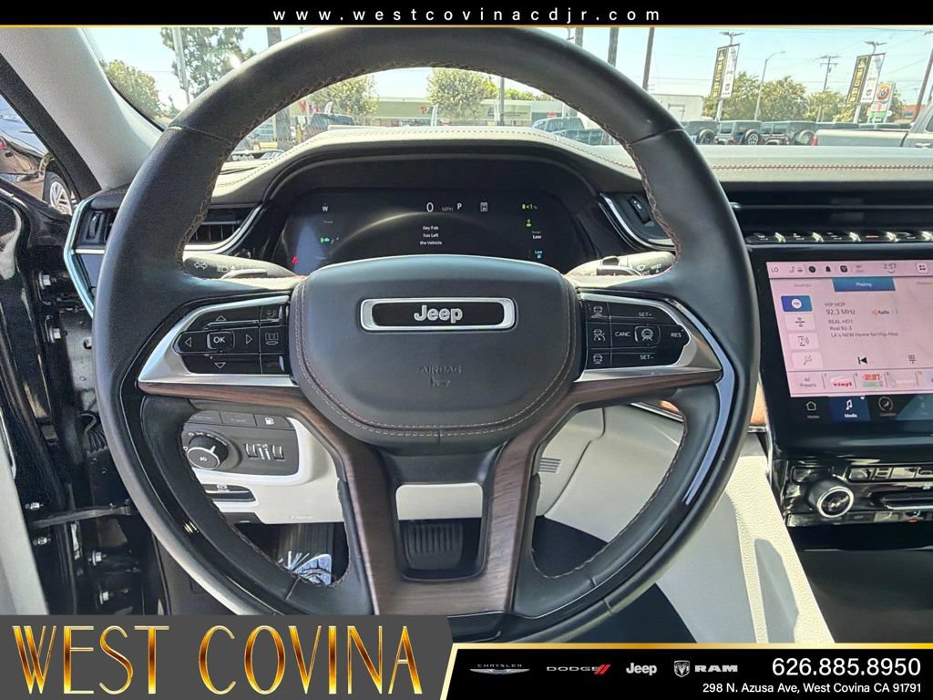 Used 2022 Jeep Grand Cherokee Summit w/ Advanced Protech Group IV AWD/4WD image 27