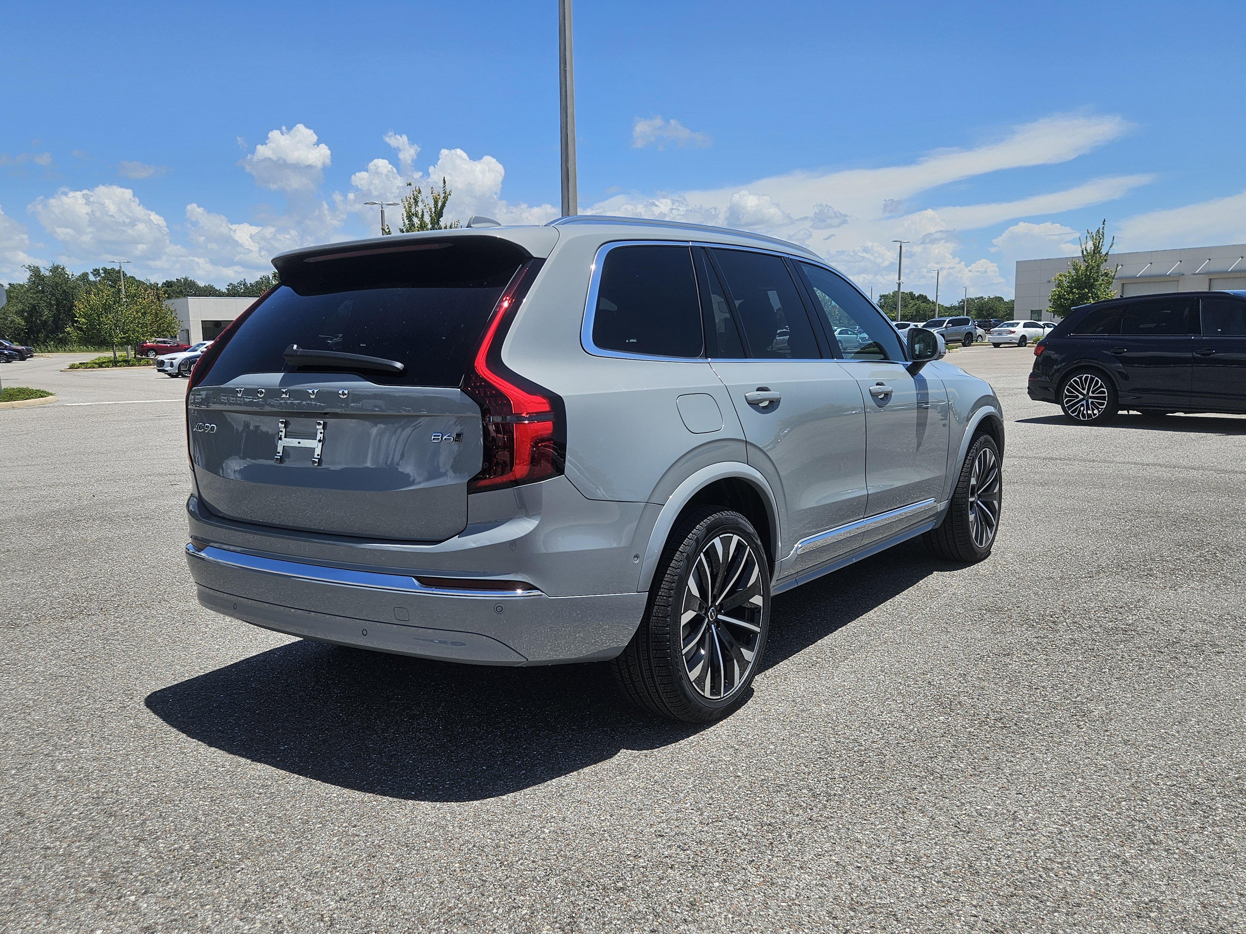 New 2026 Volvo XC90 B6 Plus w/ Protection Package image 7