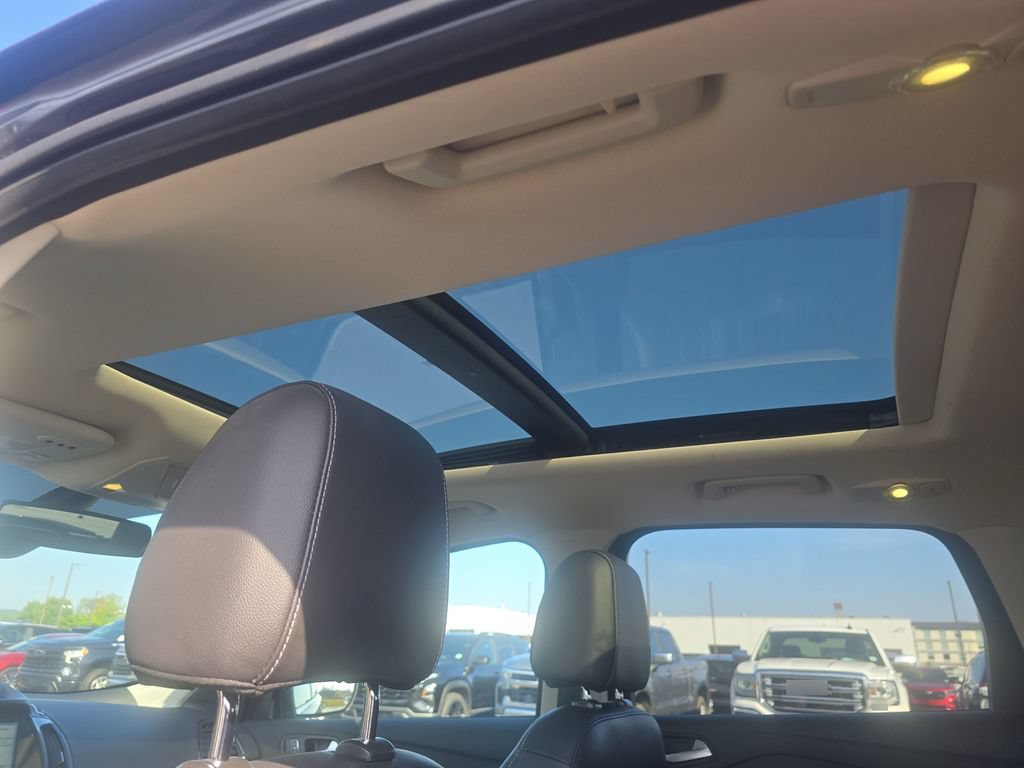 Used 2016 Ford Escape Titanium w/ Equipment Group 301A AWD/4WD image 19