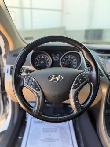 Used 2014 Hyundai Elantra Limited w/ Option Group 03 FWD image 19