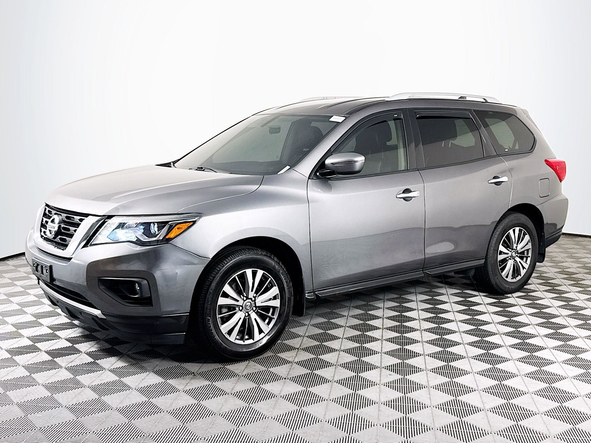 Used 2019 Nissan Pathfinder S AWD/4WD image 4