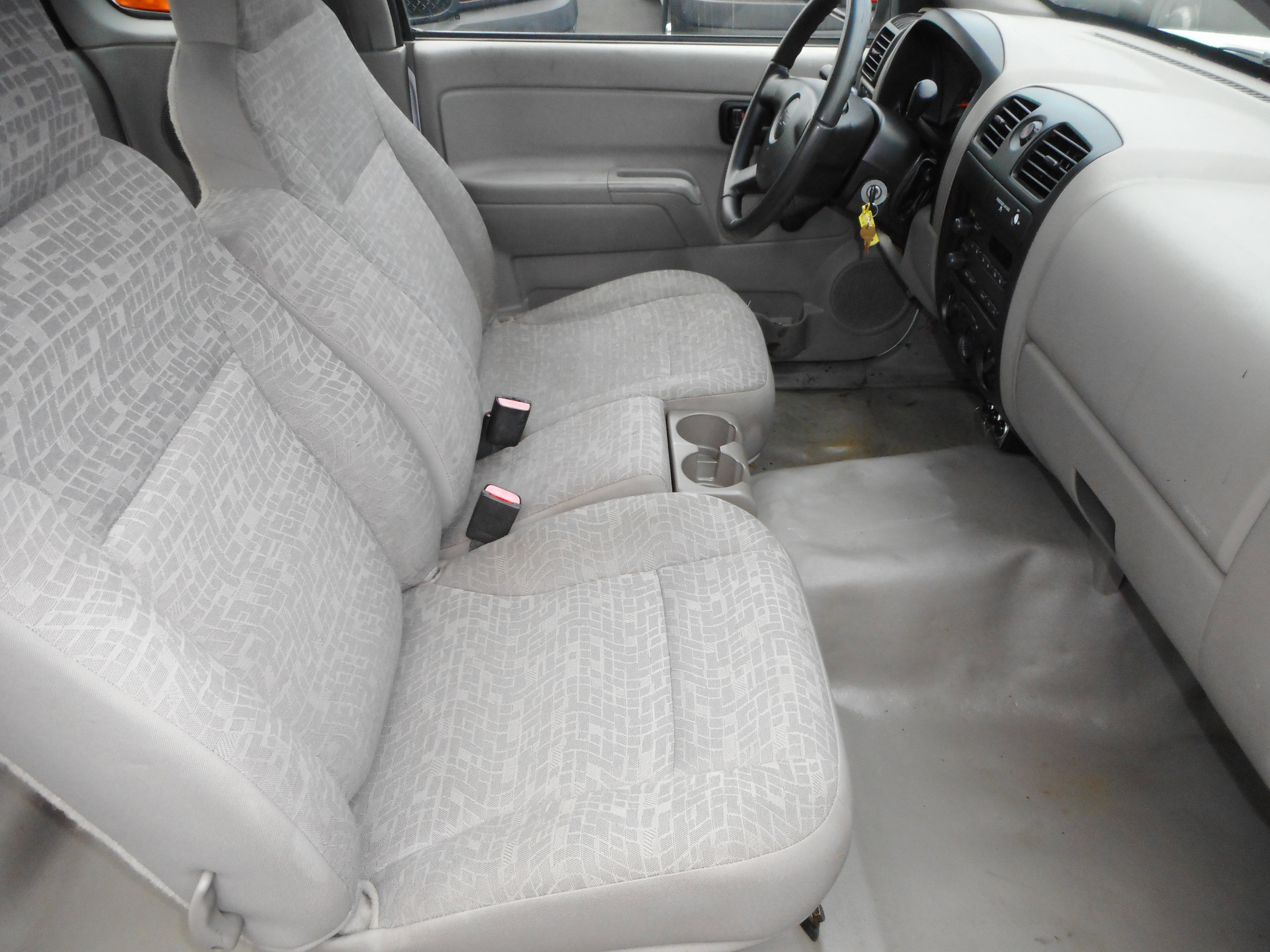 Used 2004 Chevrolet Colorado LS image 26