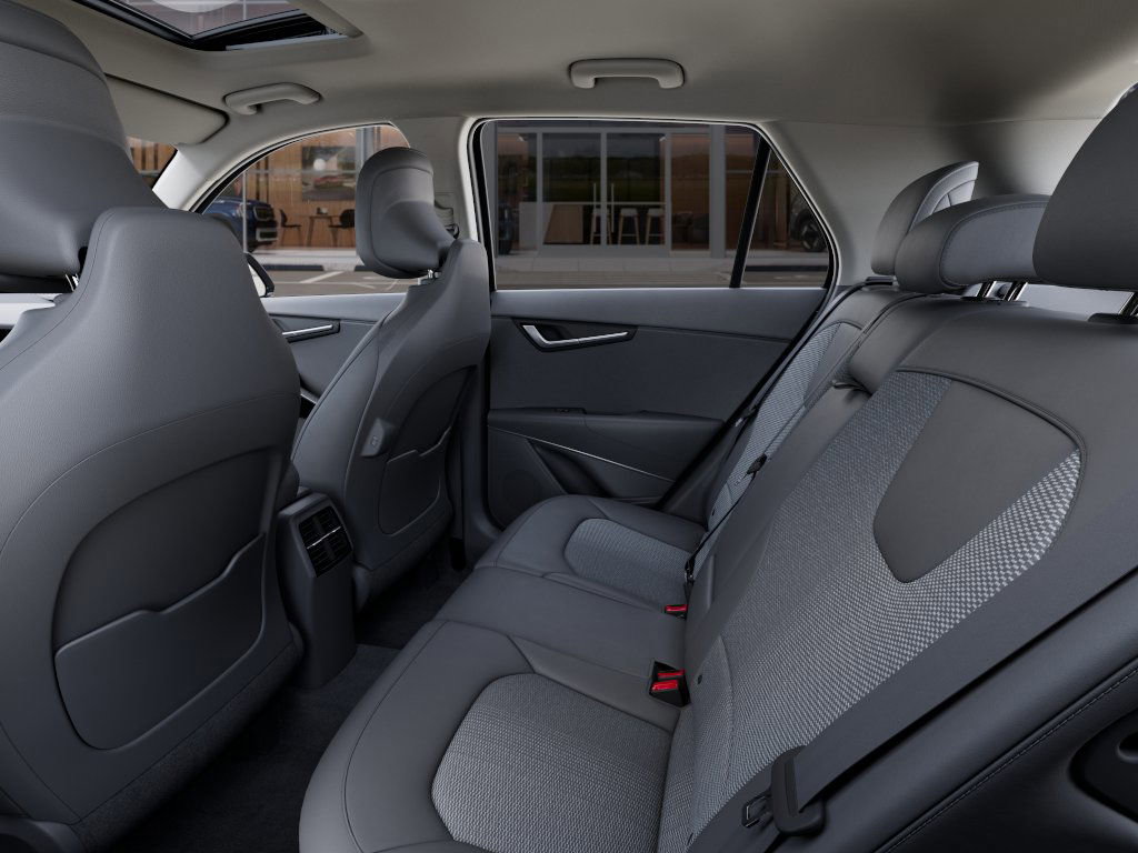 New 2025 Kia Niro EX Touring image 18