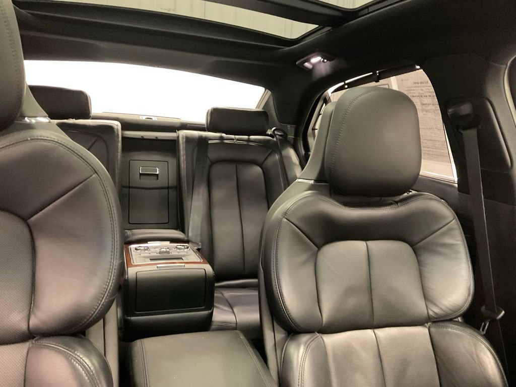 Used 2017 Lincoln Continental Reserve w/ Luxury Package AWD/4WD image 32