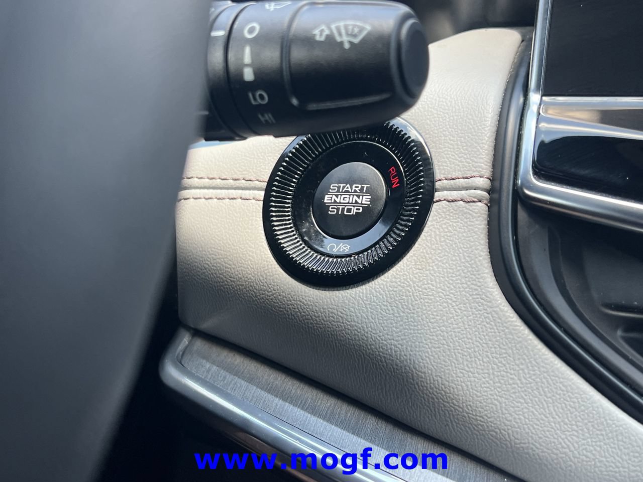 Used 2024 Jeep Compass Limited AWD/4WD image 9